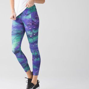 Lululemon Time to Shine Tight, Rio Nights Multi Size: 8